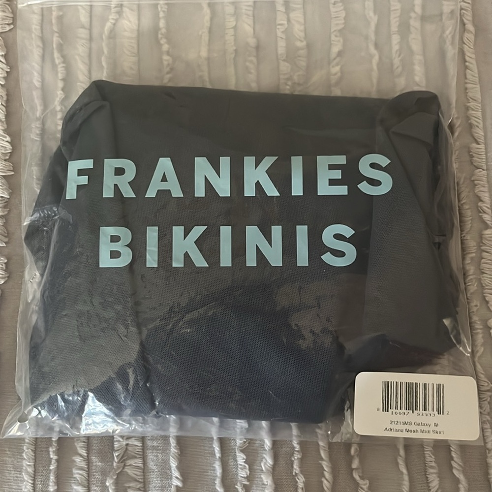 NWT Frankie’s Bikinis Mesh Cover Up, sz M - Picture 10 of 10